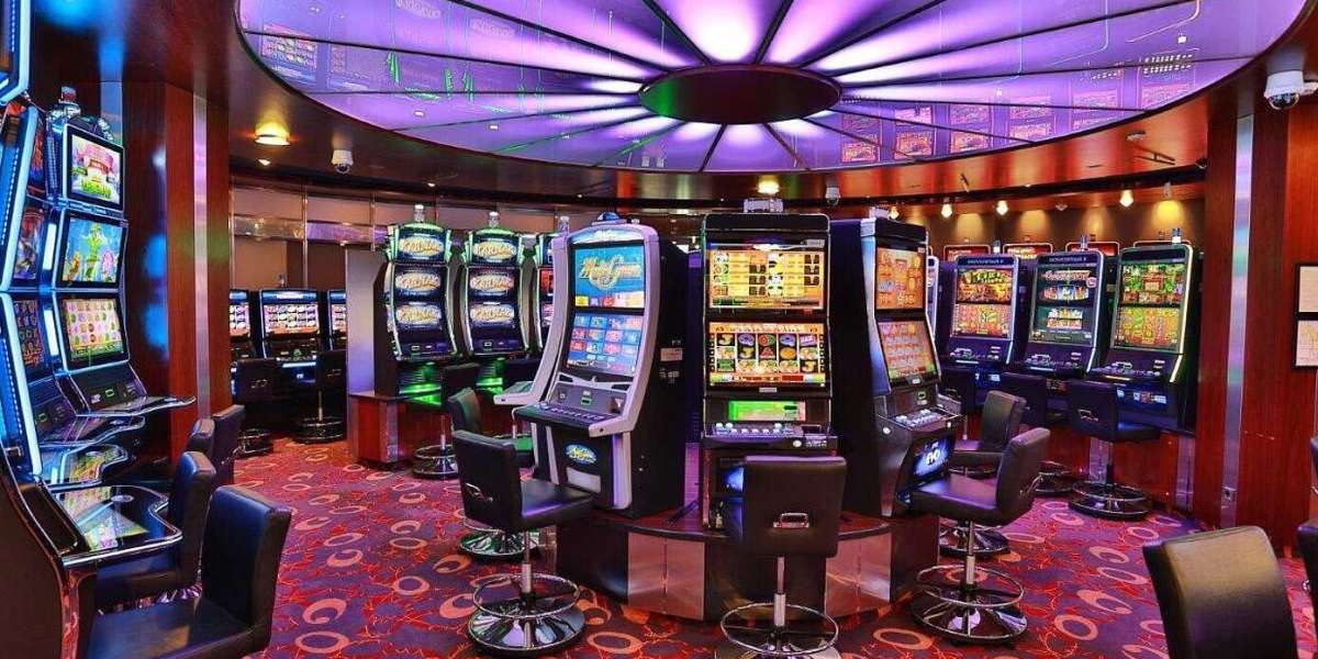 Casino Playstyles: Are You a Whale or a Minnow?